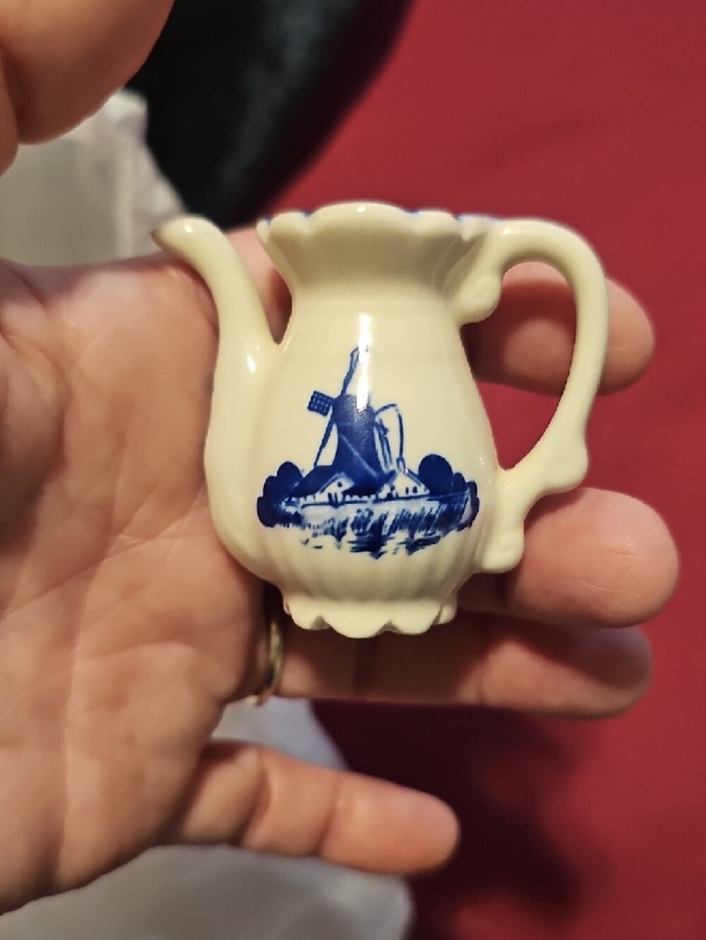 Miniature Delft-Style Blue & White Tea Set - Picture 9 of 9